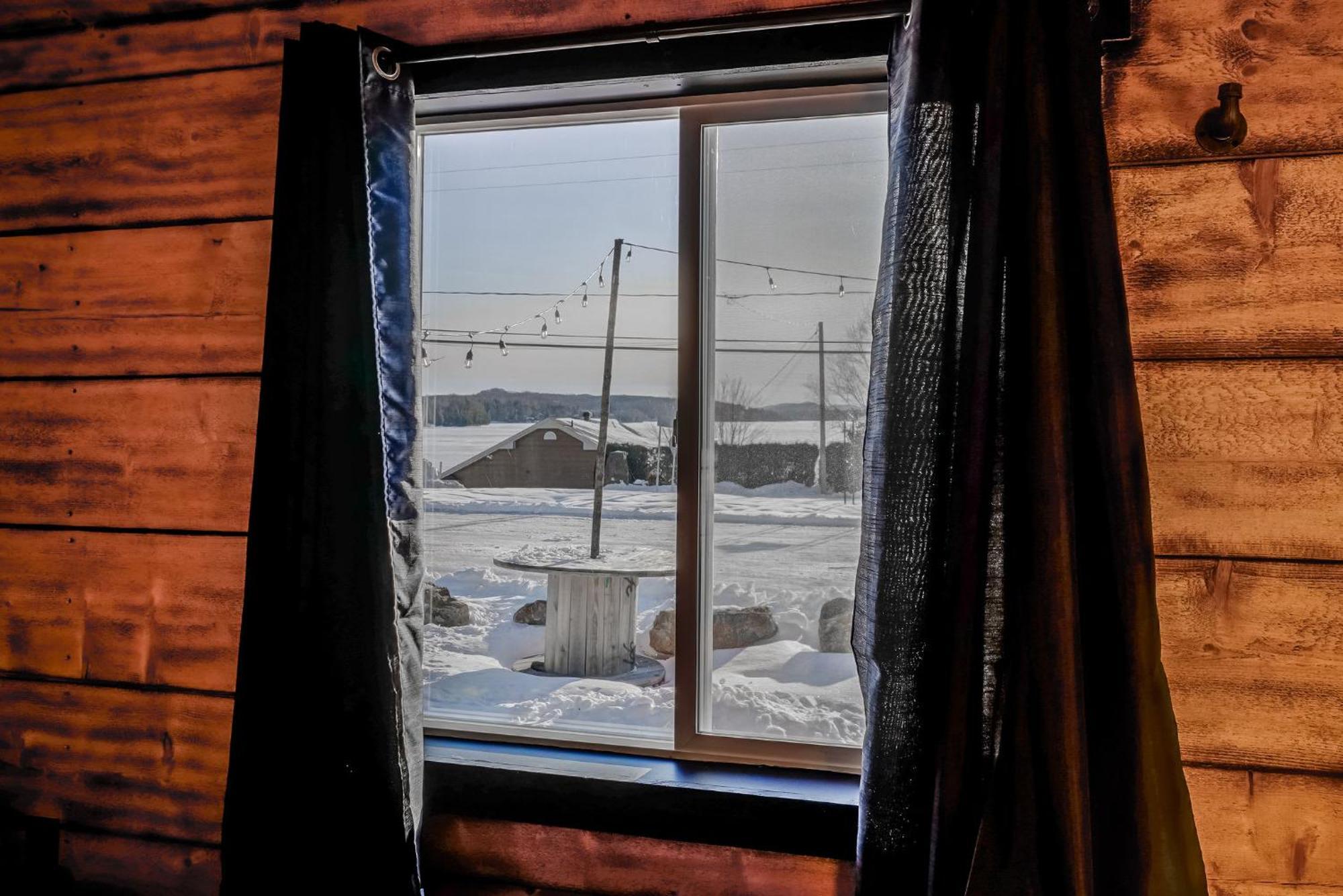 Your Cozy Cabin Retreat Saint-Remi-d'Amherst Buitenkant foto