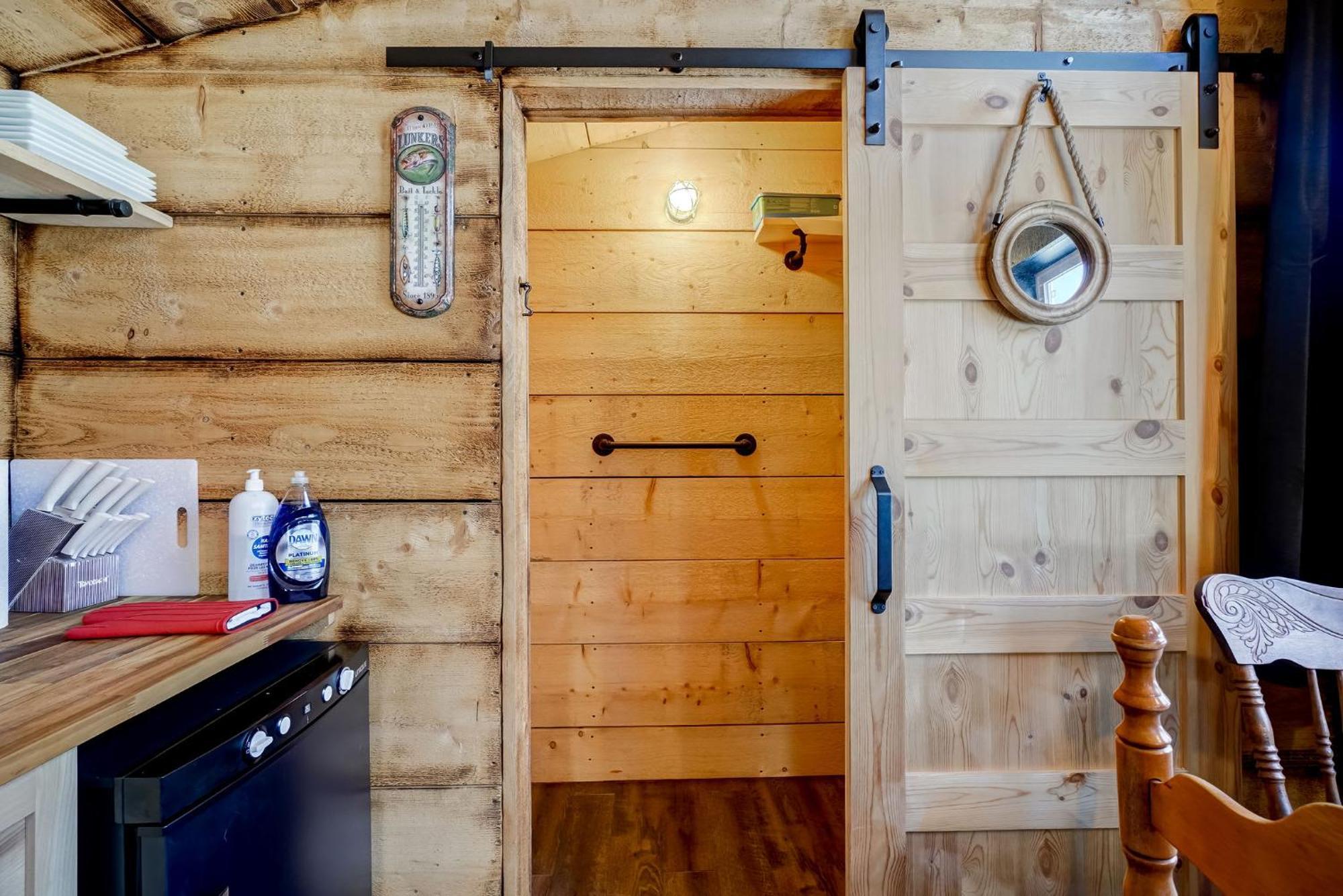 Your Cozy Cabin Retreat Saint-Remi-d'Amherst Buitenkant foto