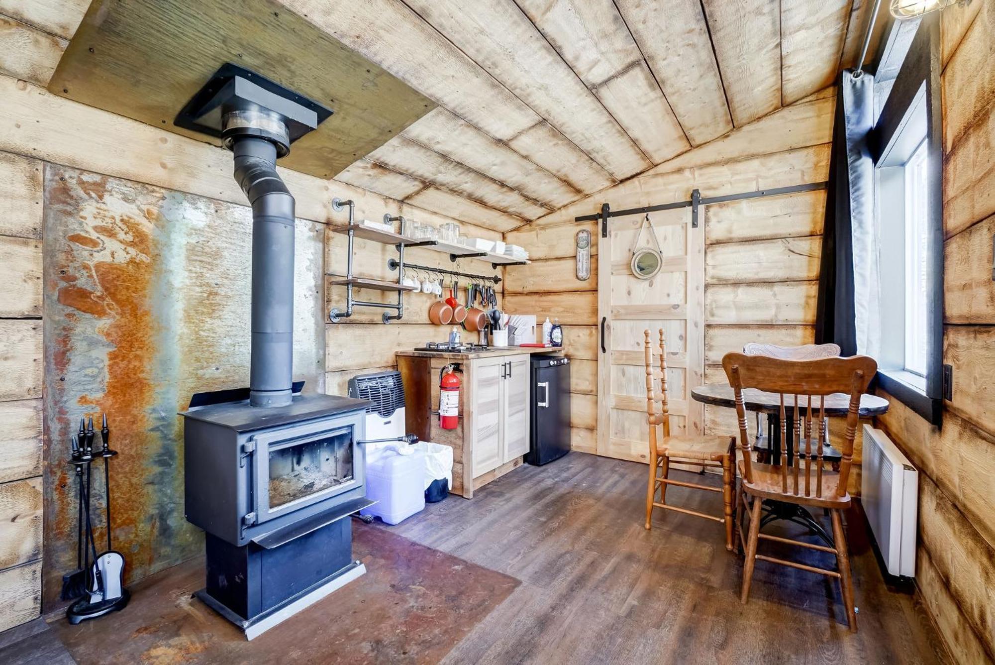 Your Cozy Cabin Retreat Saint-Remi-d'Amherst Buitenkant foto