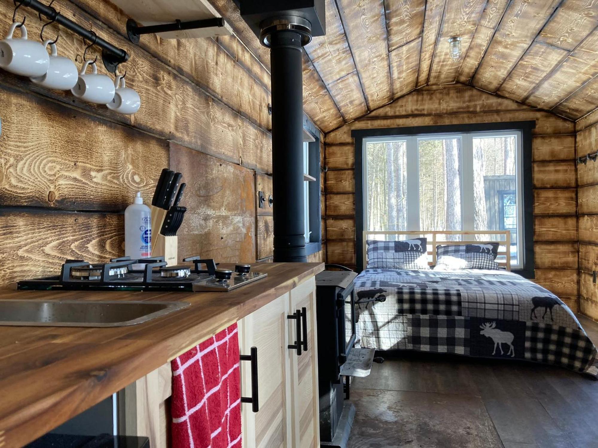 Your Cozy Cabin Retreat Saint-Remi-d'Amherst Buitenkant foto